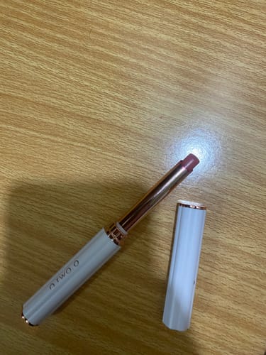 Customer photo review of O.TWO.O MOIST COLOR CHANGING LIP BALM