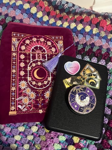 Customer photo review of Otherworldly Clingie