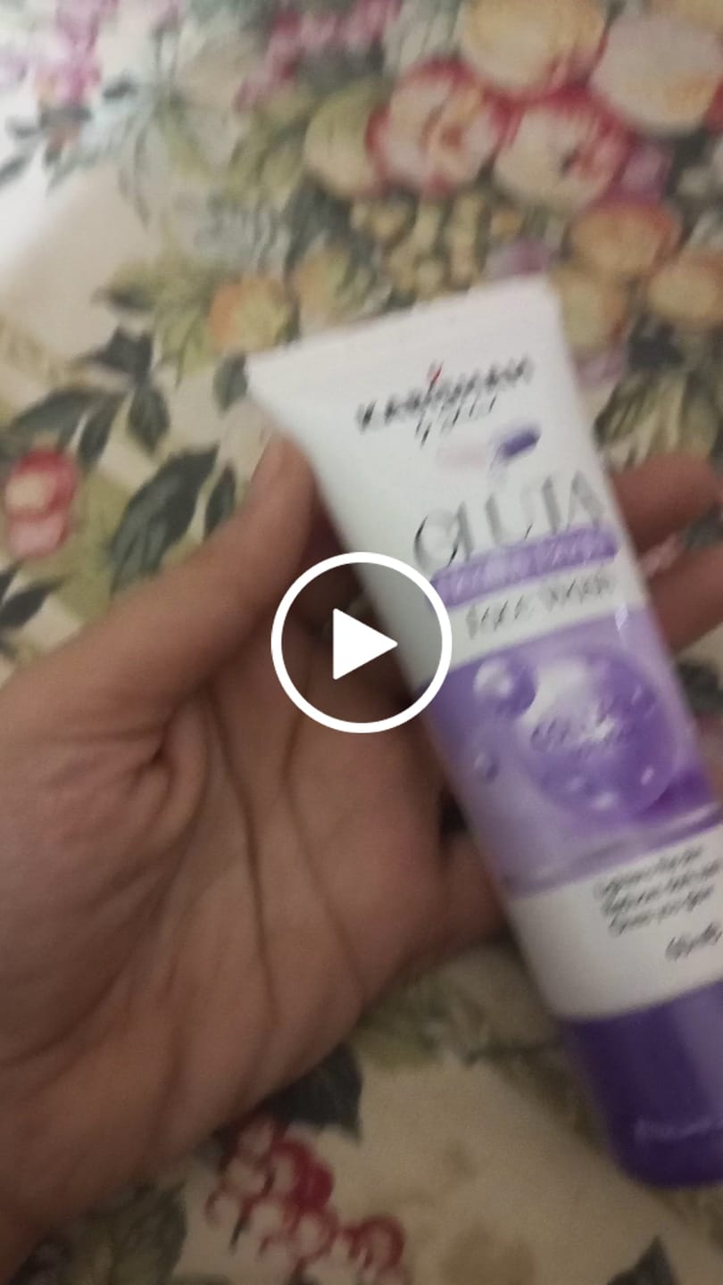 Customer video review of Gluta Healthy Bright Facewash