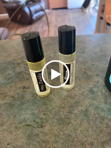 Customer video review of Men's Cologne Oil Roller