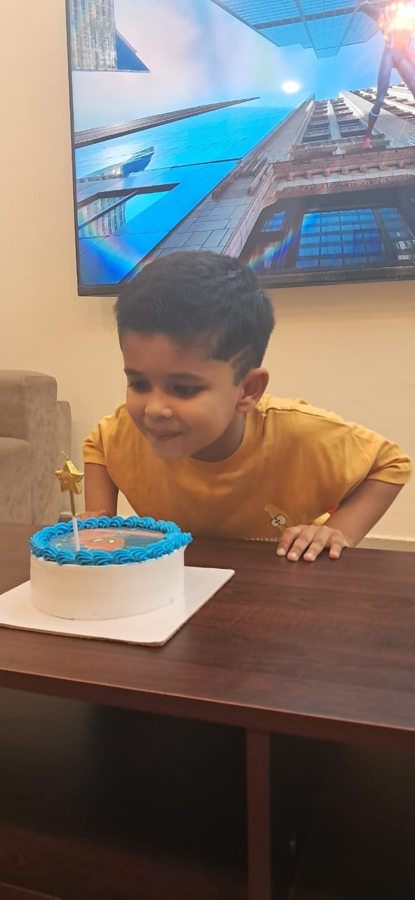 Customer photo review of Spidey Web Photo Cake