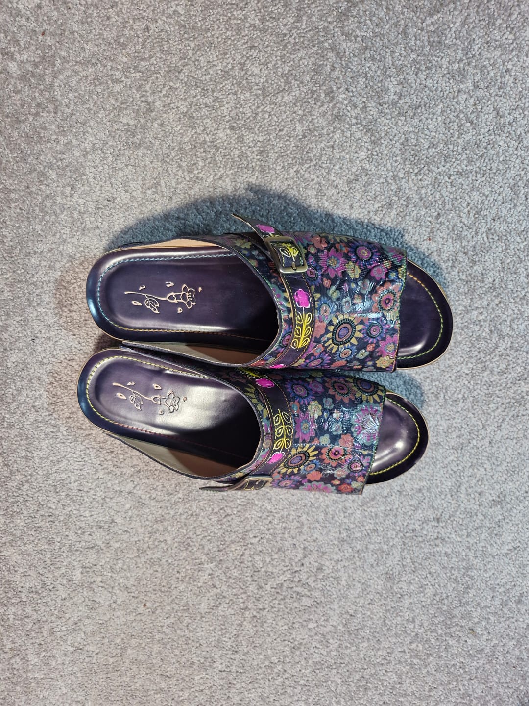 Customer photo review of Retro Handmade Printed Colorful Sandals