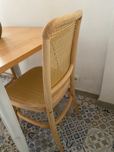 Customer photo review of CARACAS - Lot de 2 chaises en bois massif et rotin naturel