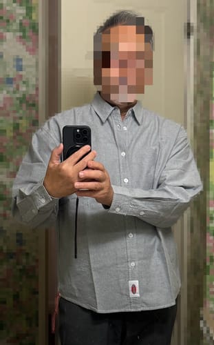 利枝 review of Cleanfit　赤ヒモ付き　刺繍入りオックスフォード長袖シャツ image 1 out of 1