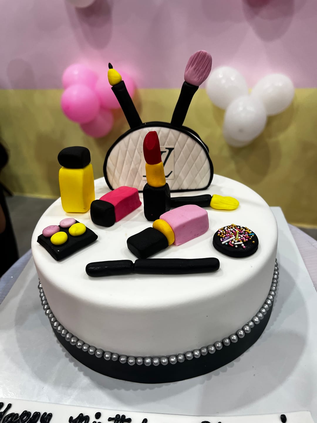 Customer photo review of Fashion Makeup Birthday Cake