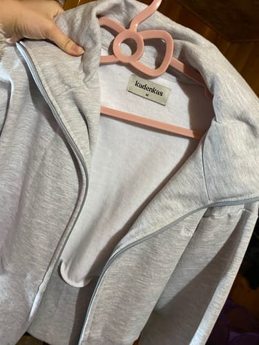 Customer photo review of CONJUNTO POLERÓN AJUSTADO & PANTALÓN RECTO - GRIS