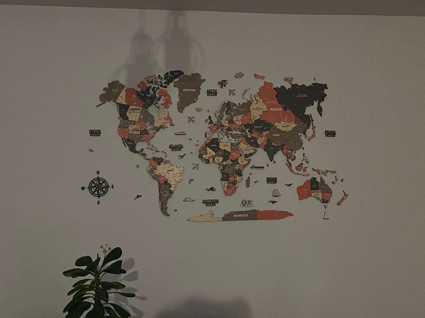 Customer photo review of Renkli Baskılı 3D Ahşap Dünya Haritası (Sage)