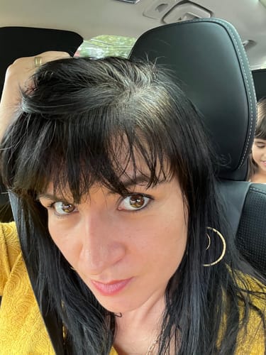 Customer photo review of Indigo from India, dark brown and black hair dye, organic