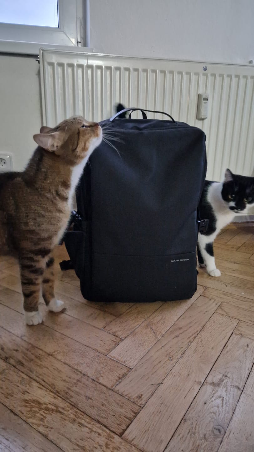 Customer photo review of Super Light: Multi-compartment Waterproof Leather Computer Commuter Backpack