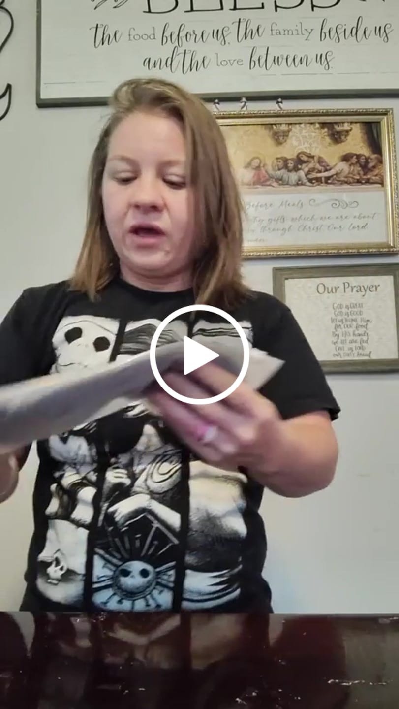 Customer video review of Luxecool™ Ultra-Lightweight Cooling Down Blanket