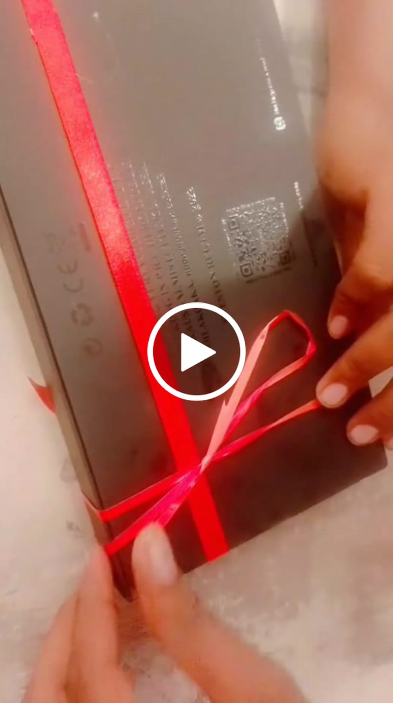 Customer video review of Gift Wrapping