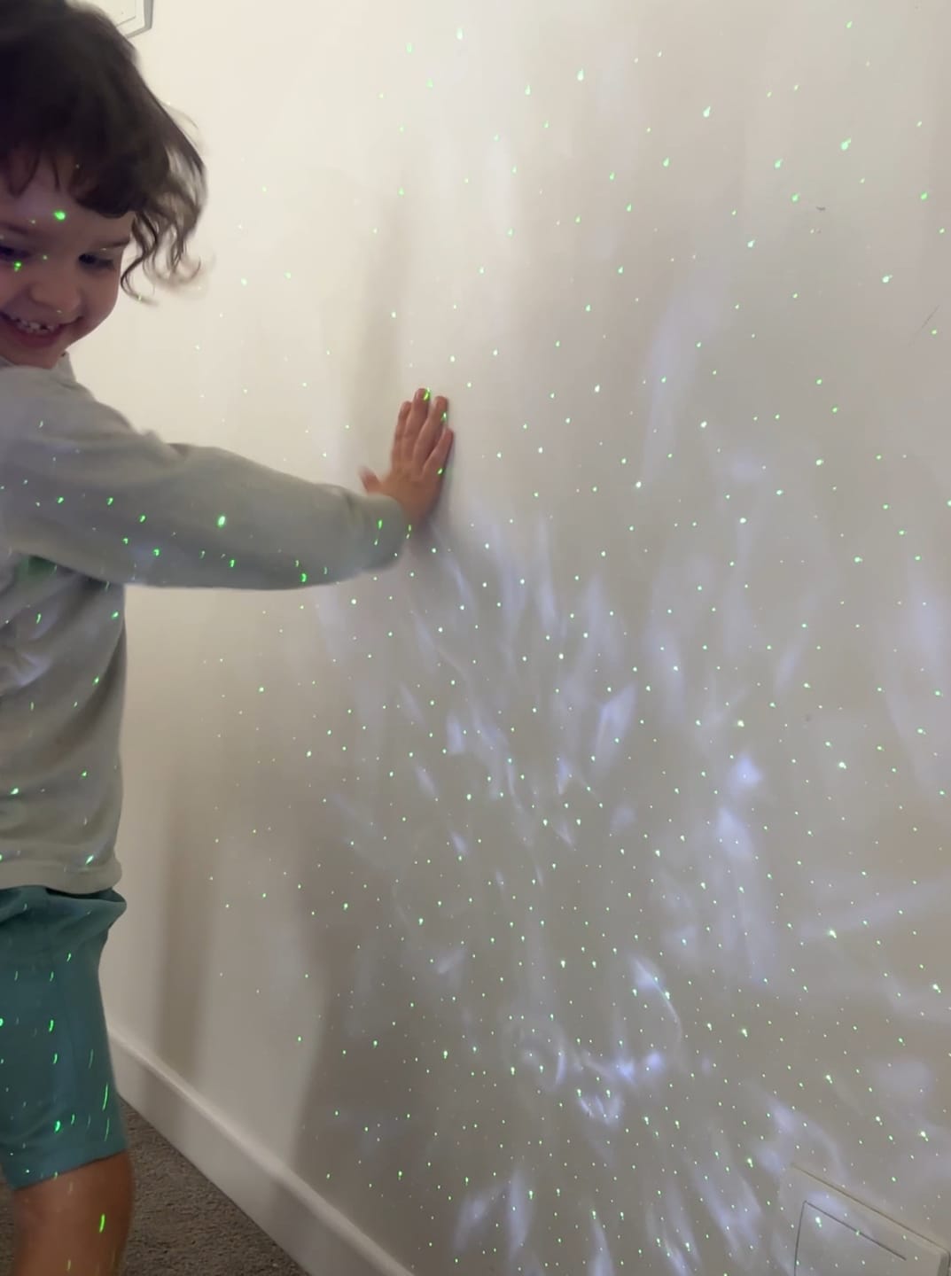 Customer photo review of Gloworx Sensory Nightlight