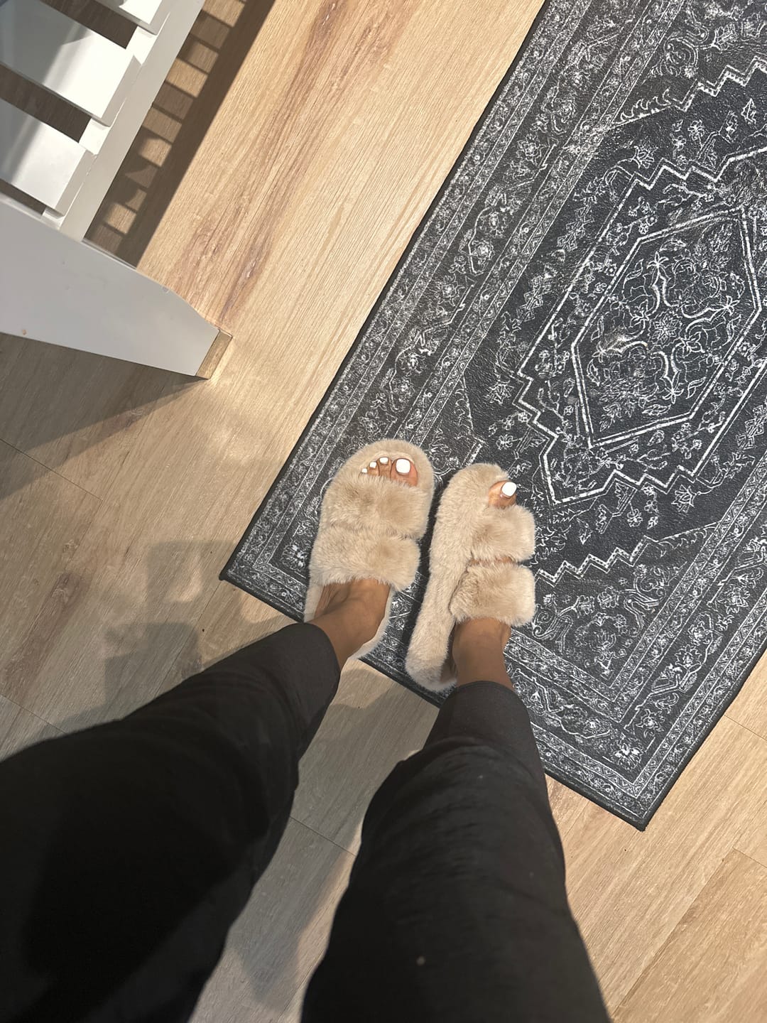 Customer photo review of Ella Faux Fur Women's Slides Sandals