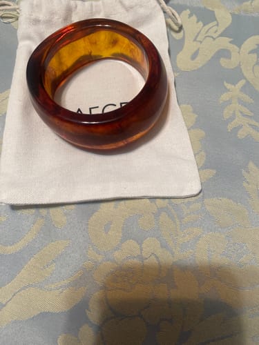Customer photo review of CACAO SCULPT BANGLE