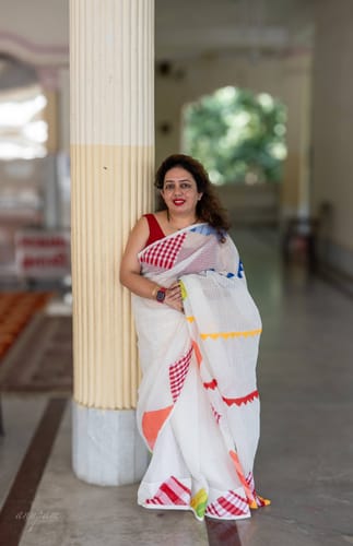 Customer photo review of Shitol Bonolata Reshom Kota Applique Saree