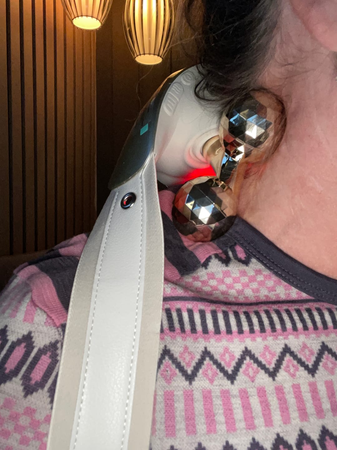 Customer photo review of Massasjeapparat for nakke H7 Ultra Gold Edition