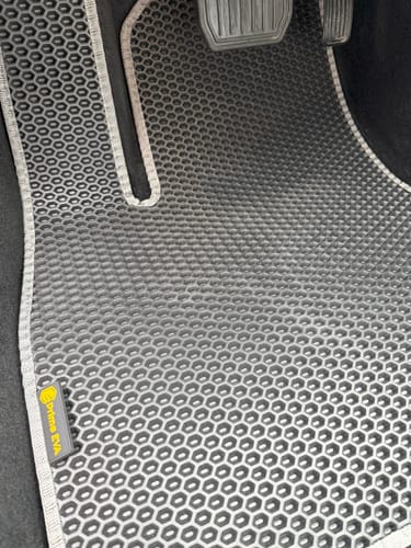 Customer photo review of Dywaniki na zamówienie do samochodów elektrycznych - Przód i tył