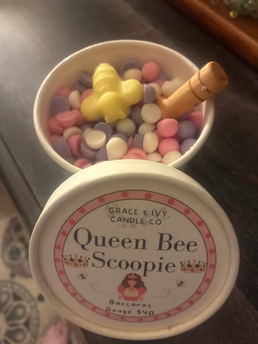 Customer photo review of Scoopie Wax Melt Cups (7oz)