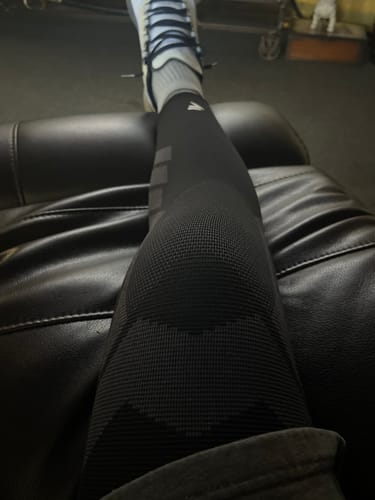 Customer photo review of Summer Compression Sleeves V2 for Knees and Legs