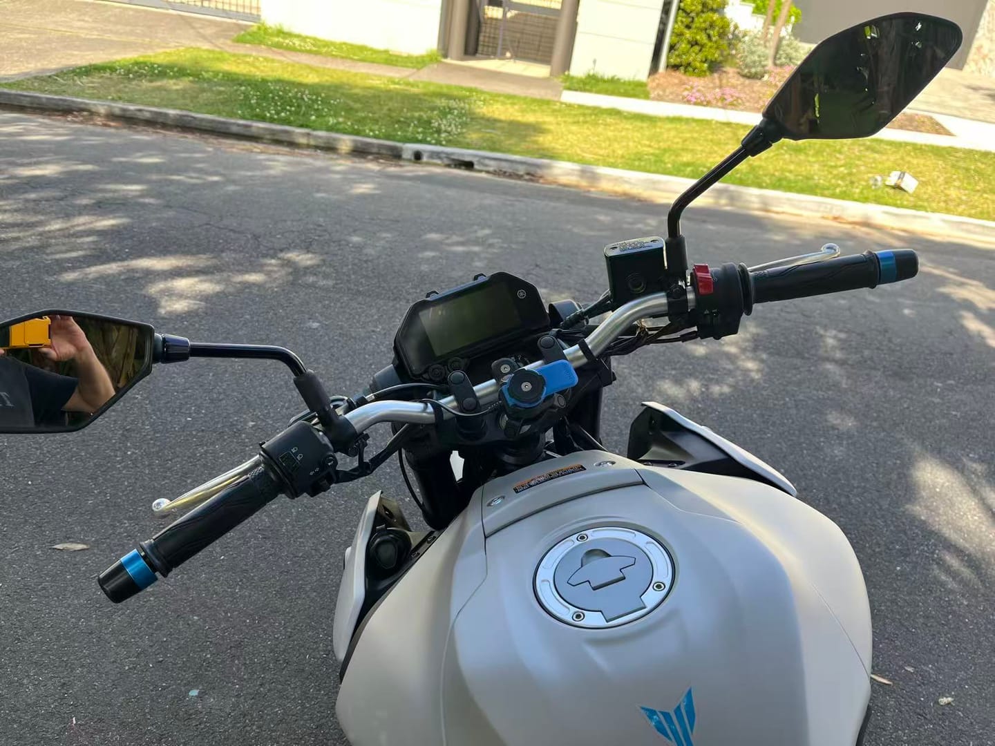 Customer photo review of Bar Ends for Yamaha R7 / R3 / MT03 & more