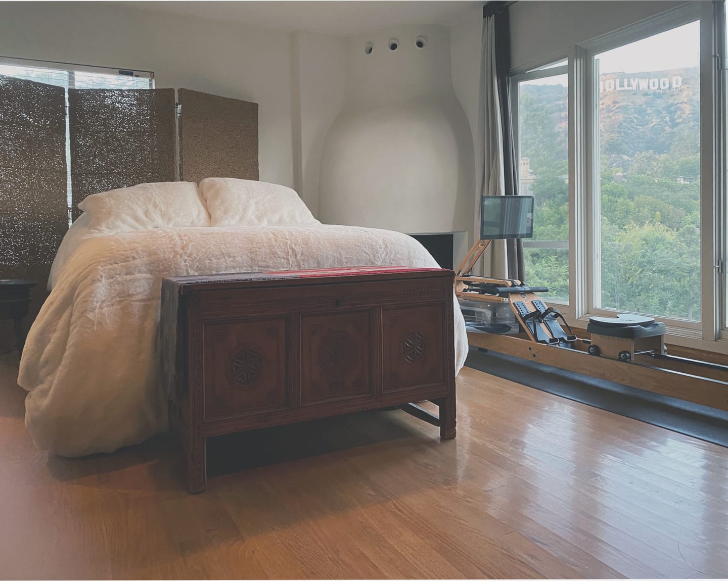 Customer photo review of CYRA Long Velvet Bedding Set