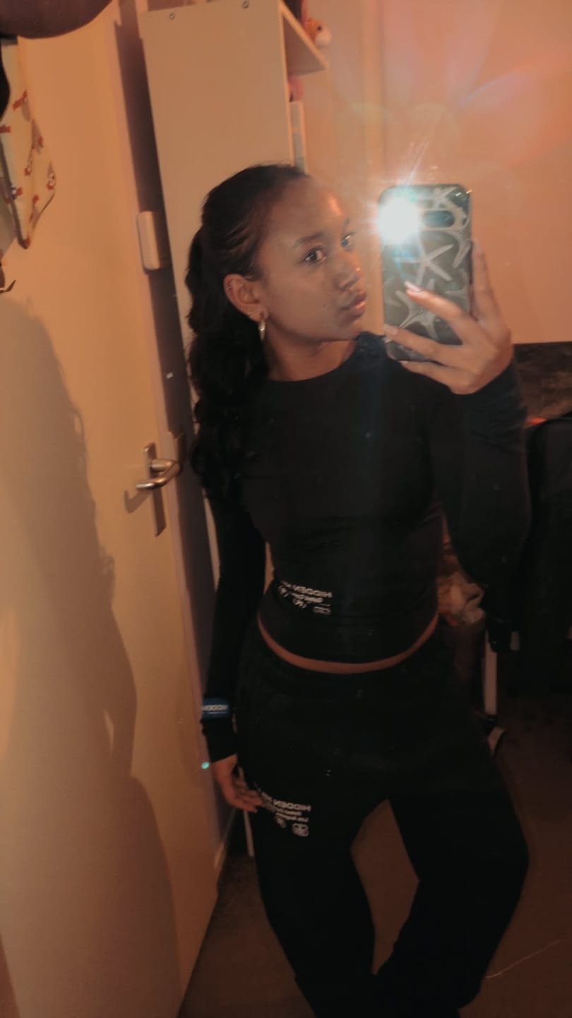 Customer photo review of LABEL STRAIGHT LEG SWEATPANTS NAVY