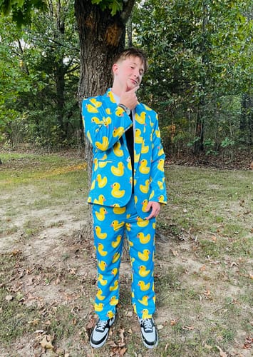 Customer photo review of Yellow duck Men's Party Costumes-Theme Party 2 or 3pcs Suit set-Blazer Pants & Vest