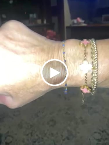 Customer video review of blue daisy bracelet
