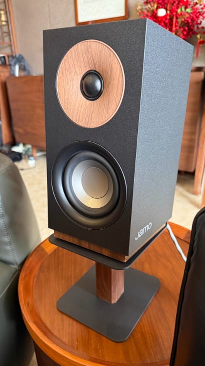 Customer photo review of Edifier Desktop Speaker Stand Wood