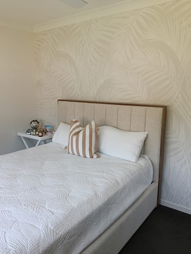 Customer photo review of Luxe Tropical in Sand Wallpaper