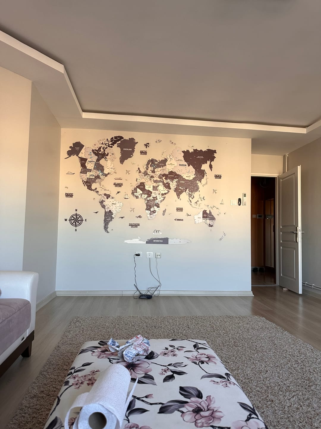 Customer photo review of Renkli Baskılı 3D Ahşap Dünya Haritası (Nimbus)