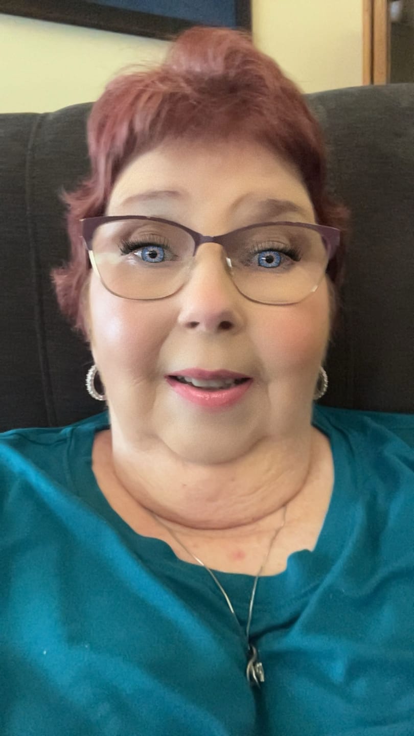 Customer photo review of Chameleon Glow Serum Primer