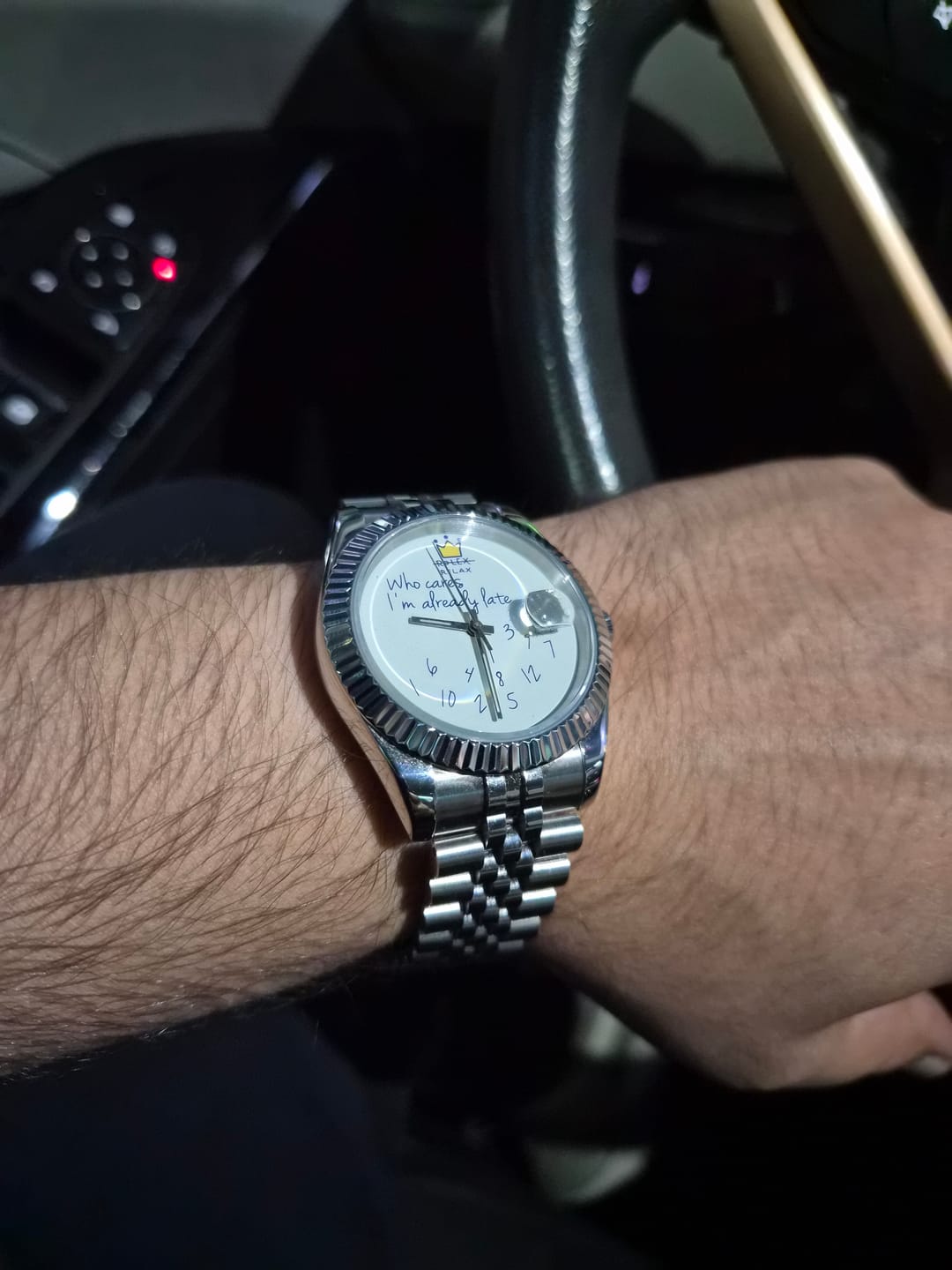 Customer photo review of EONDATE MAXI CLASSIC WATCH