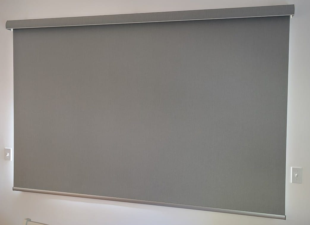 Customer photo review of SmartWings Motorized Roller Shades 100% Blackout Dual-Sided Bouvardia