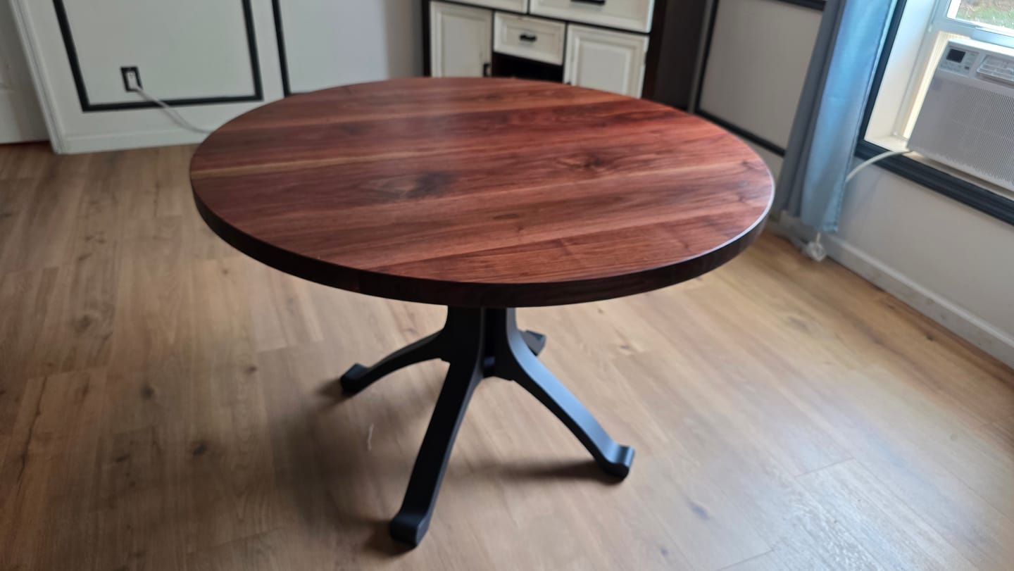 Customer photo review of Table Base 213 Wishbone 28H for Round Dining Tabletop