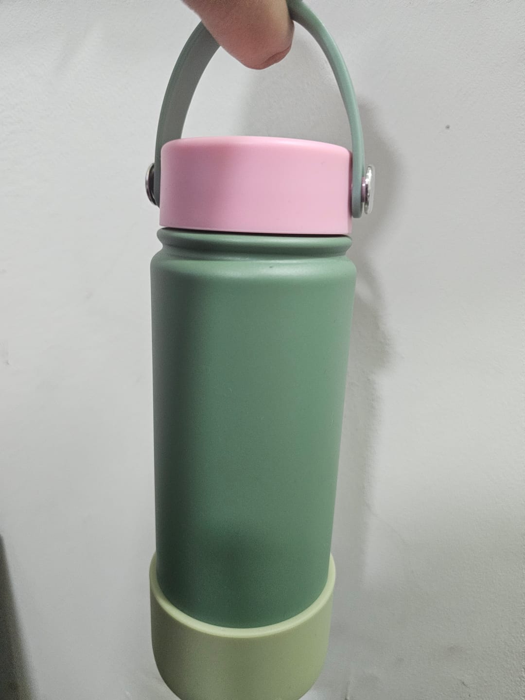 Customer photo review of Wildflower Field Ace Bottle Medium