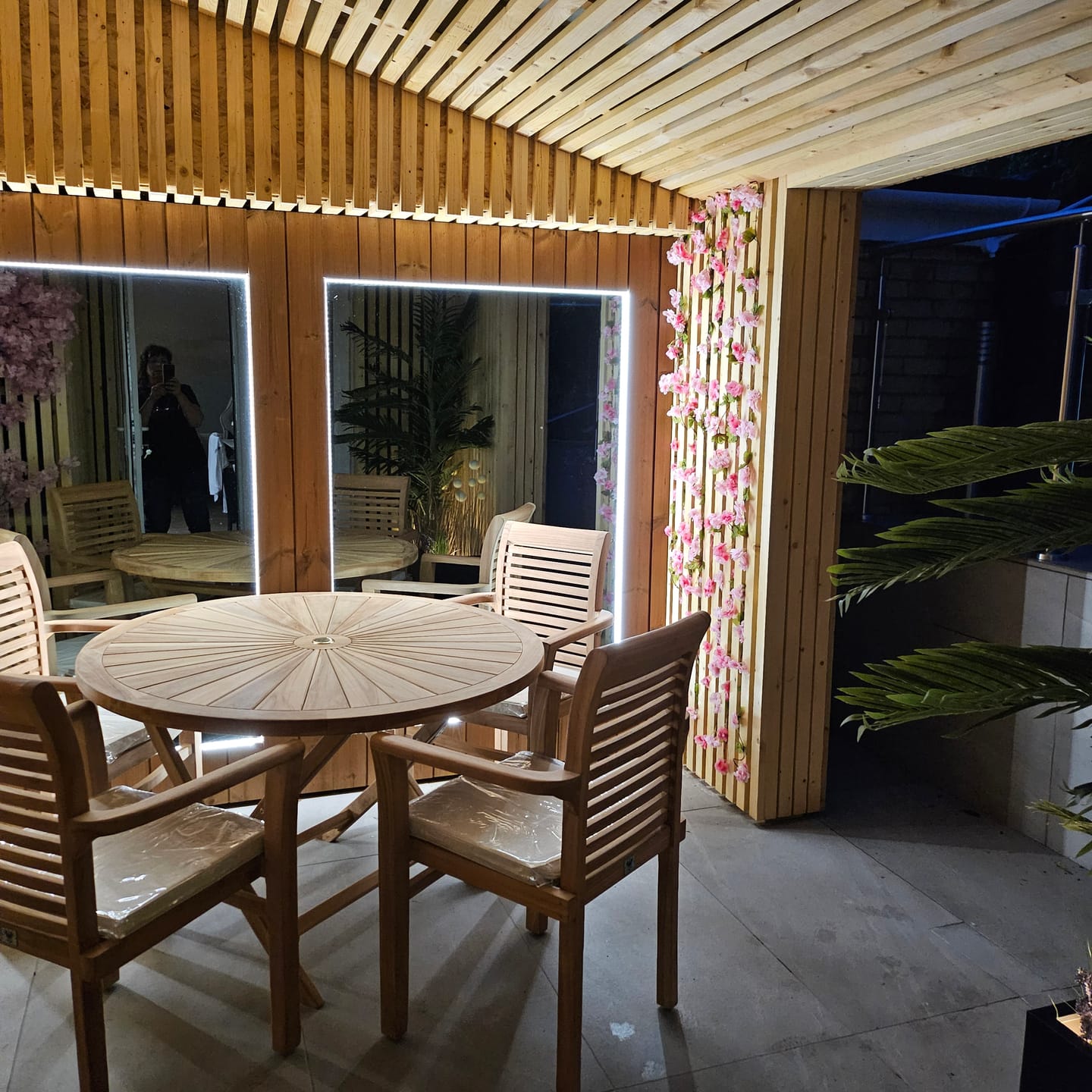 Customer photo review of Teak Garden Furniture Set 120cm Round Sunshine Table 4 x Oxford Stacking Chairs Cushions Included