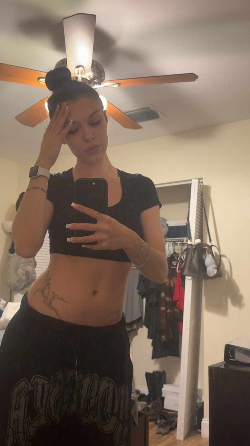 Customer photo review of W257 My eyes are up here Jogger