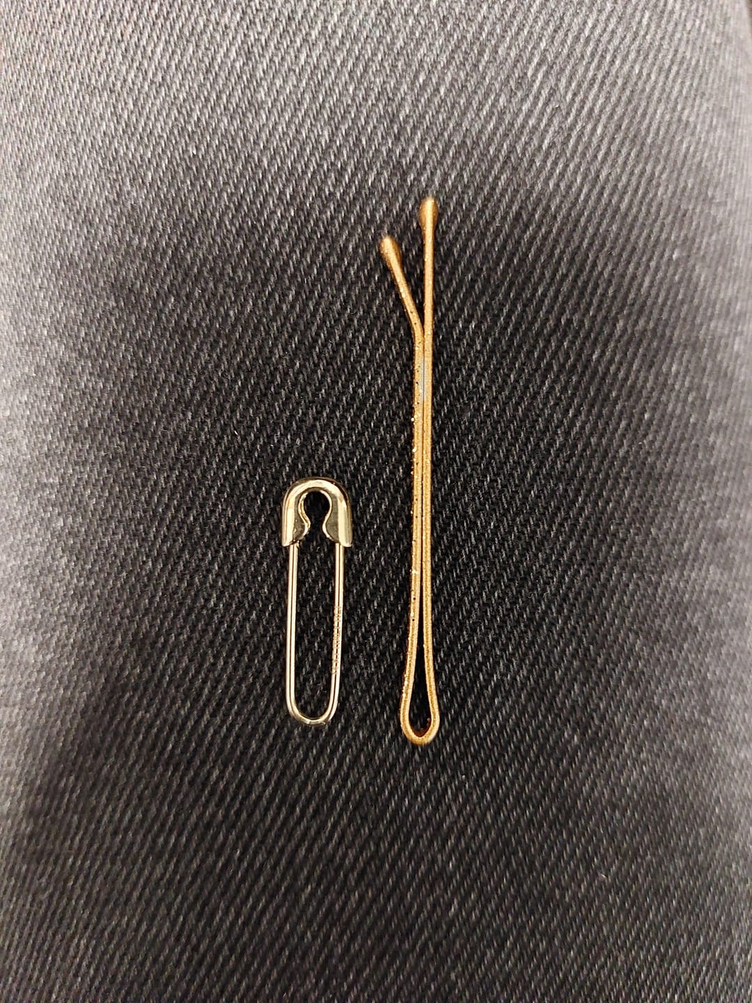 Customer photo review of 14K Single Safety Pin