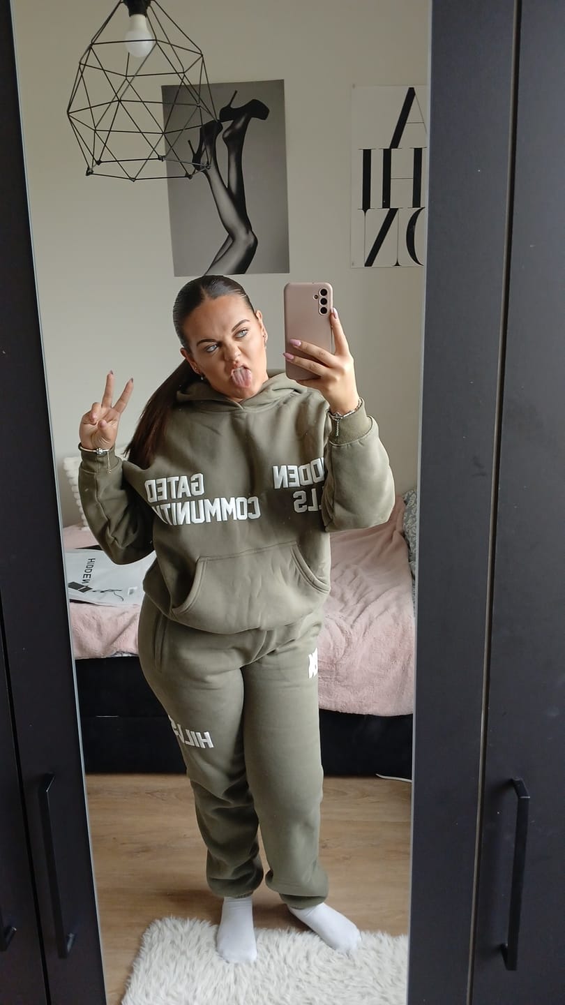 Customer photo review of GATED COMMUNITY CUFFED SWEATPANTS SAGE