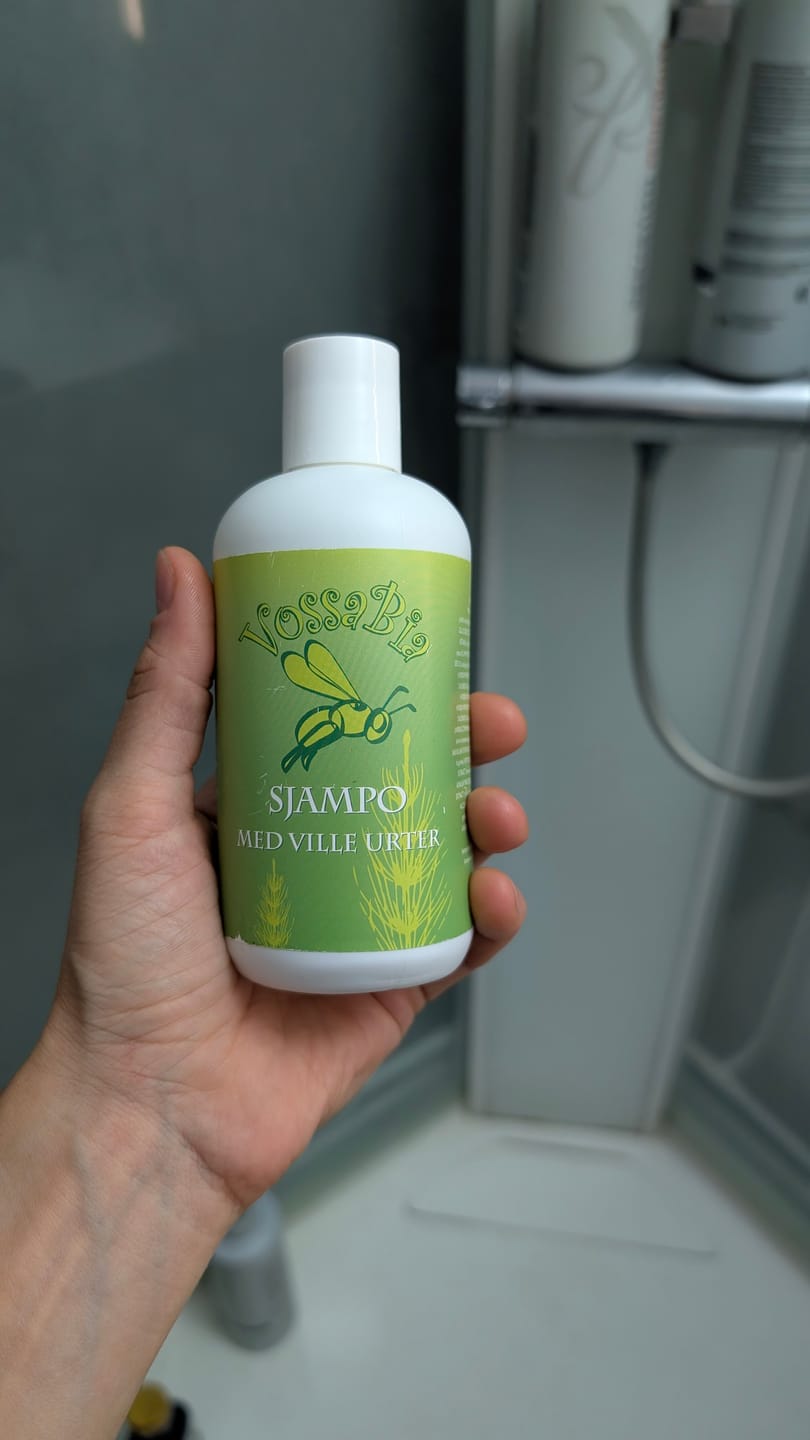 Kundenfoto-Rezension zum Familienpaket: Ringelblumensalbe 100 ml 💚 Shampoo 250 ml 💚 Pantherbalsam 50 ml