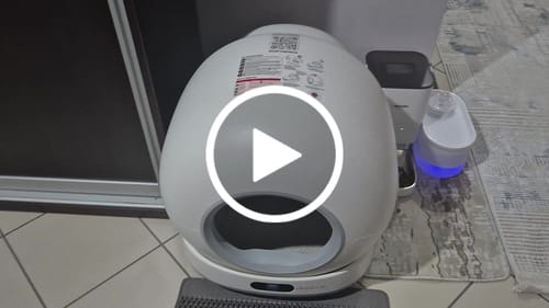 Customer video review of Akıllı Kedi Tuvaleti, Mama Kabı ve Su Pınarı 4'lü Pet Ürünleri Seti