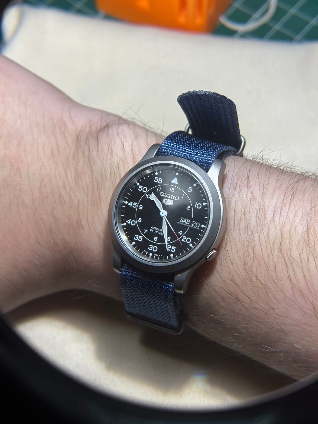 Customer photo review of Correa Nato Dando La Hora Azul