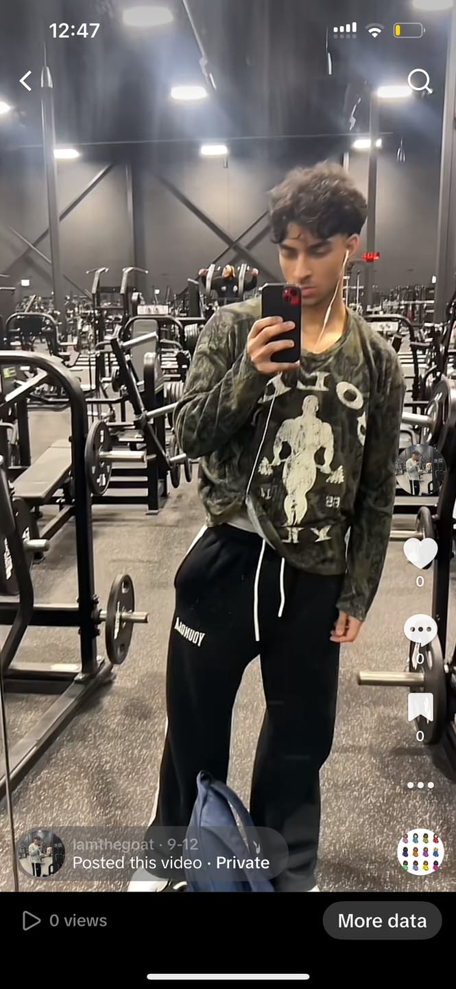 Customer photo review of 8047 - Gold's Gym Thermal Longsleeves
