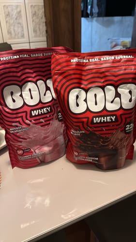Customer photo review of BOLD WHEY CHOCOLATE AO LEITE (900g)