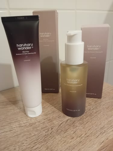 Customer photo review of Haruharu Wonder - Gel nettoyant doux et hydratant au riz noir 5.5 - 100ml
