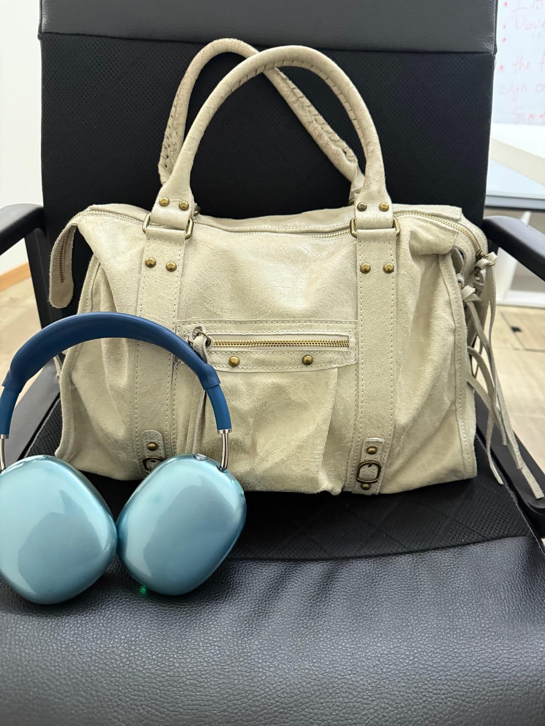 Customer photo review of It girl bag off white