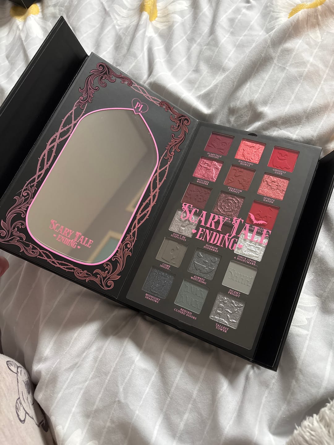 Klantfotorecensie van P.Louise Scary Tale Ending Halloween Palette