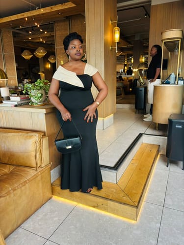 Customer photo review of TONI - Brazilian Pixie 13x4 - 10"