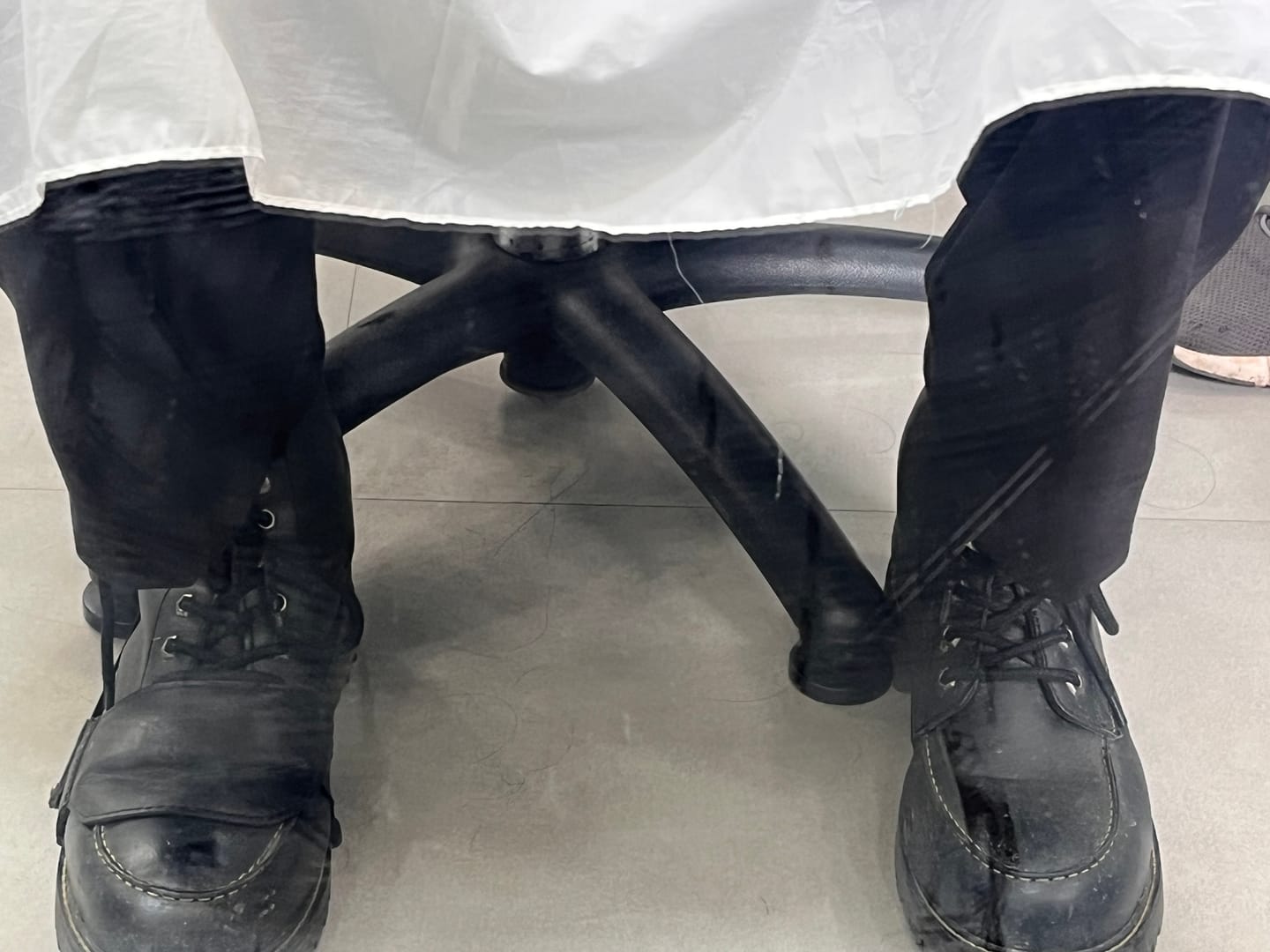 Customer photo review of boots moc-toe black with slip on shoe protector